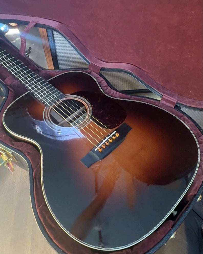 2011 Martin 000-28EC Shade Top