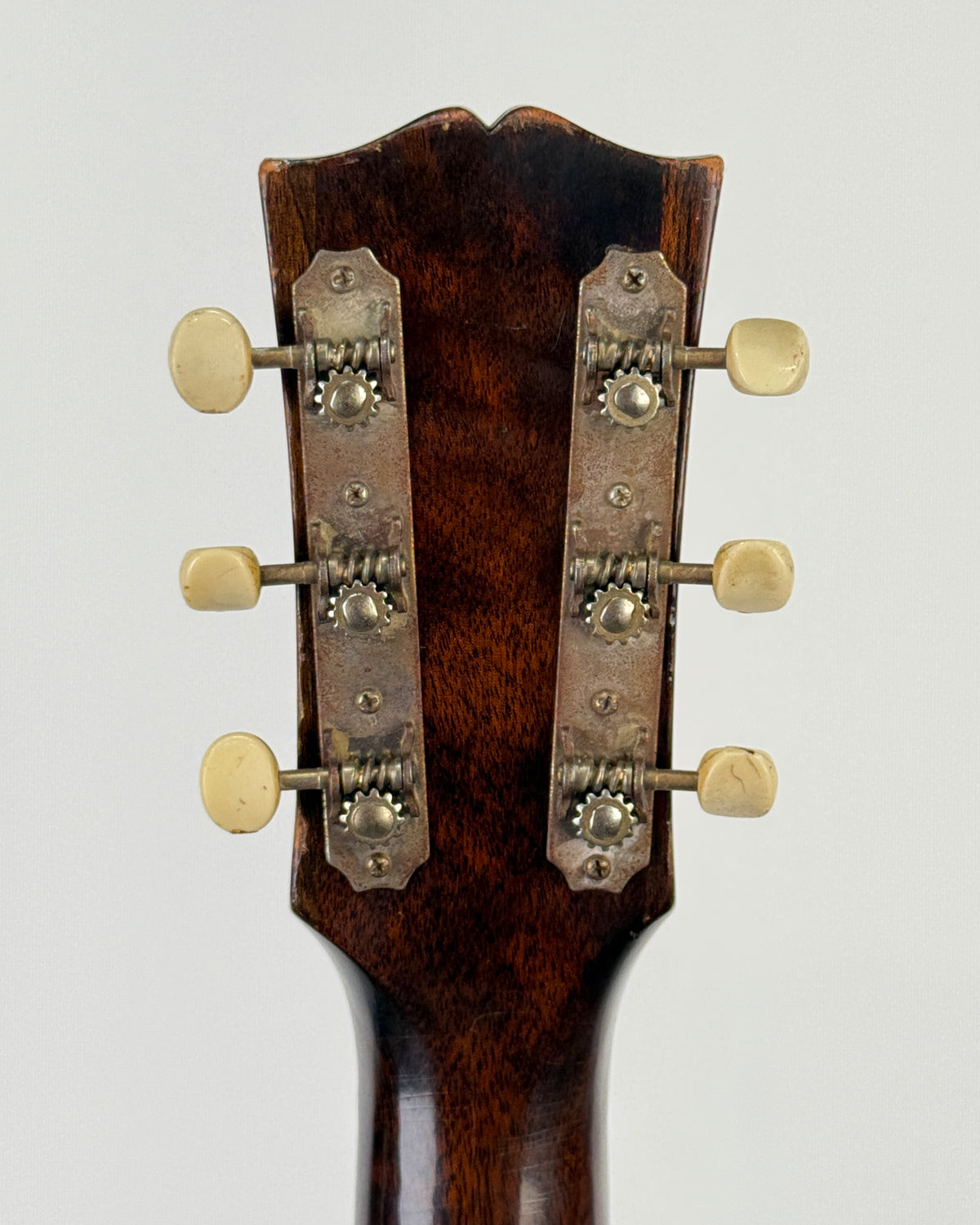 1945 Gibson LG-2 Banner