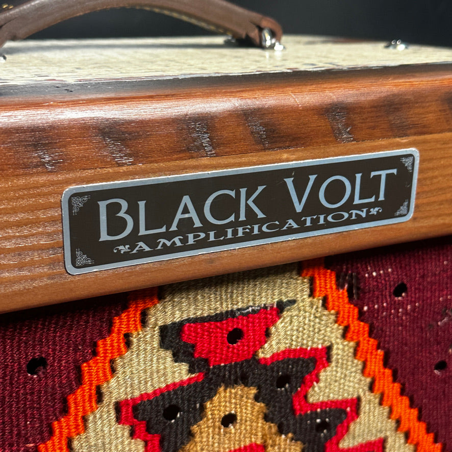Black Volt Trem-O-Hawk