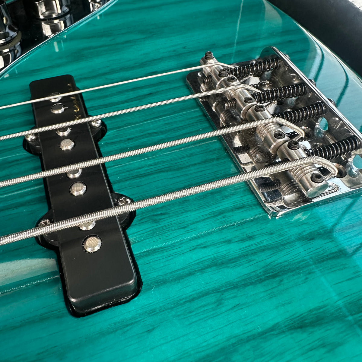 1999 Fender American Deluxe Jazz Bass