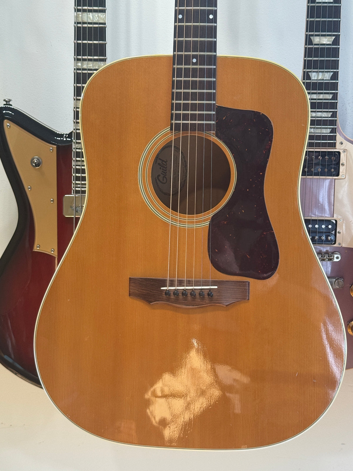 1977 Guild G37