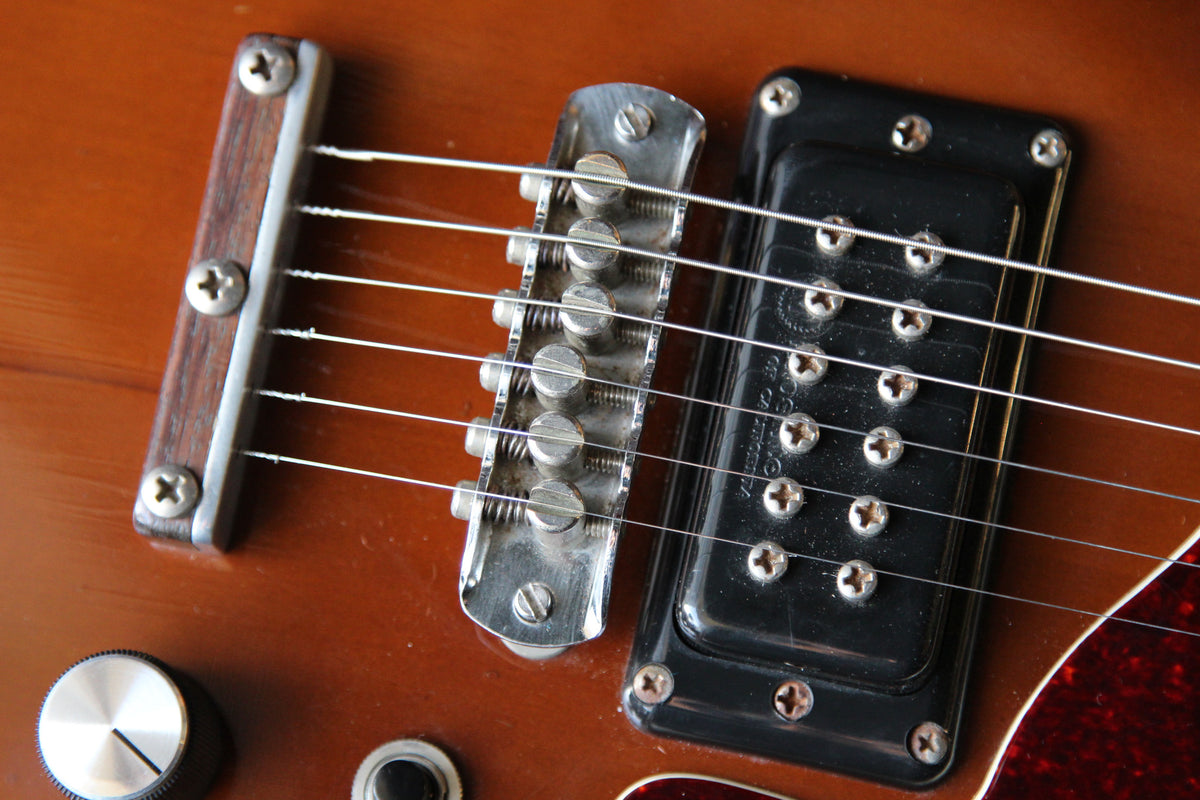 Mosrite Bluesbender - Vintage Guitars