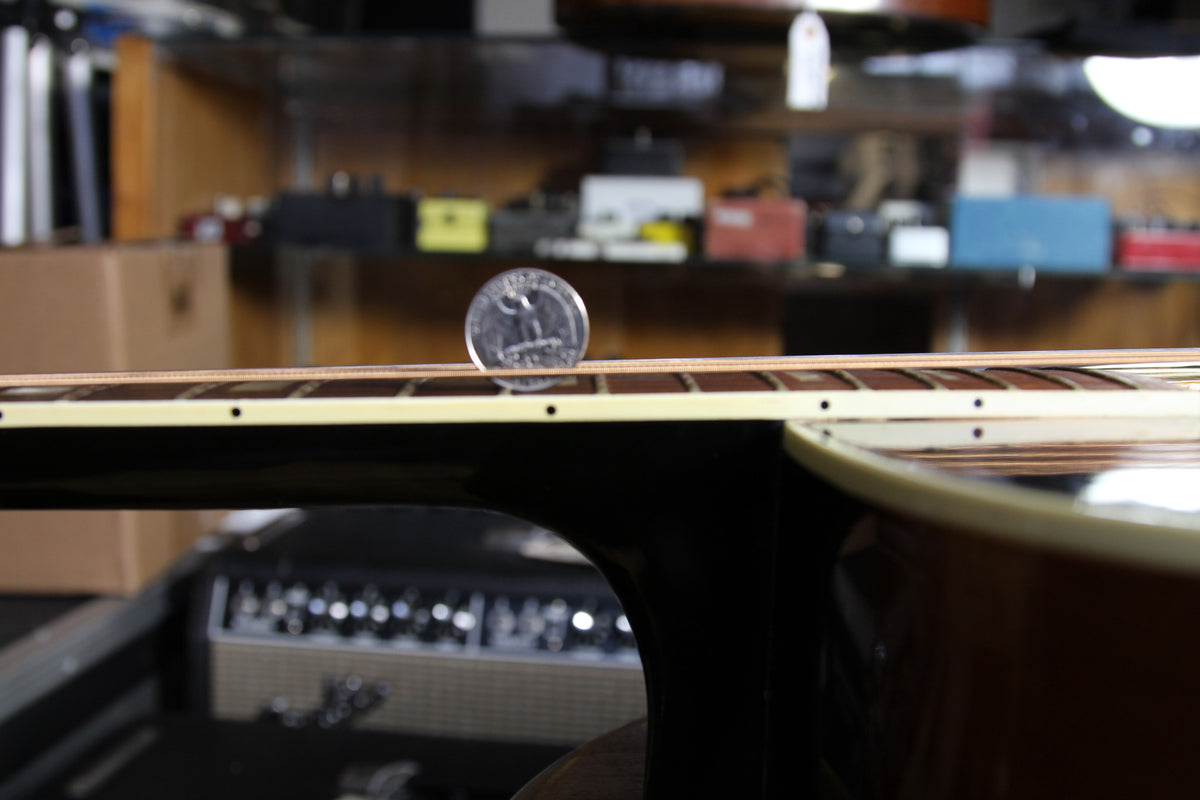 1969 Harmony Sovereign Deluxe - Vintage Guitars