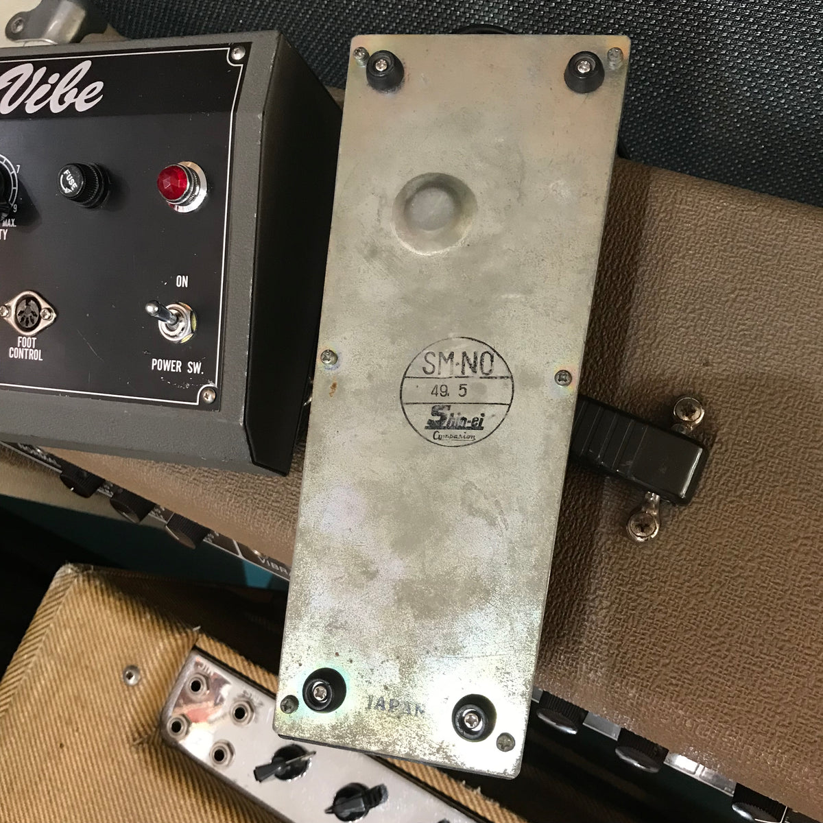 Shin-Ei Uni-Vibe (vintage) - Vintage Guitars