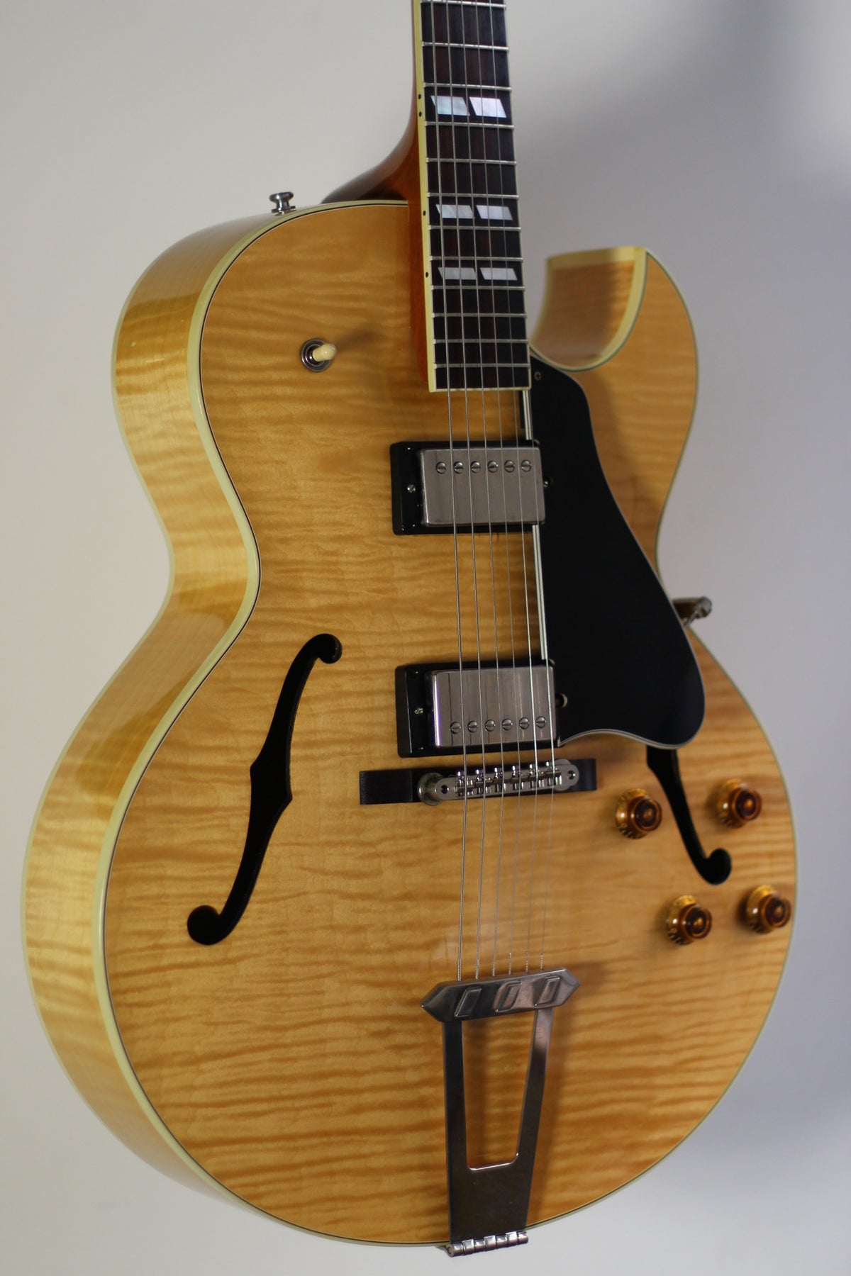 Gibson ES-175 - Vintage Guitars