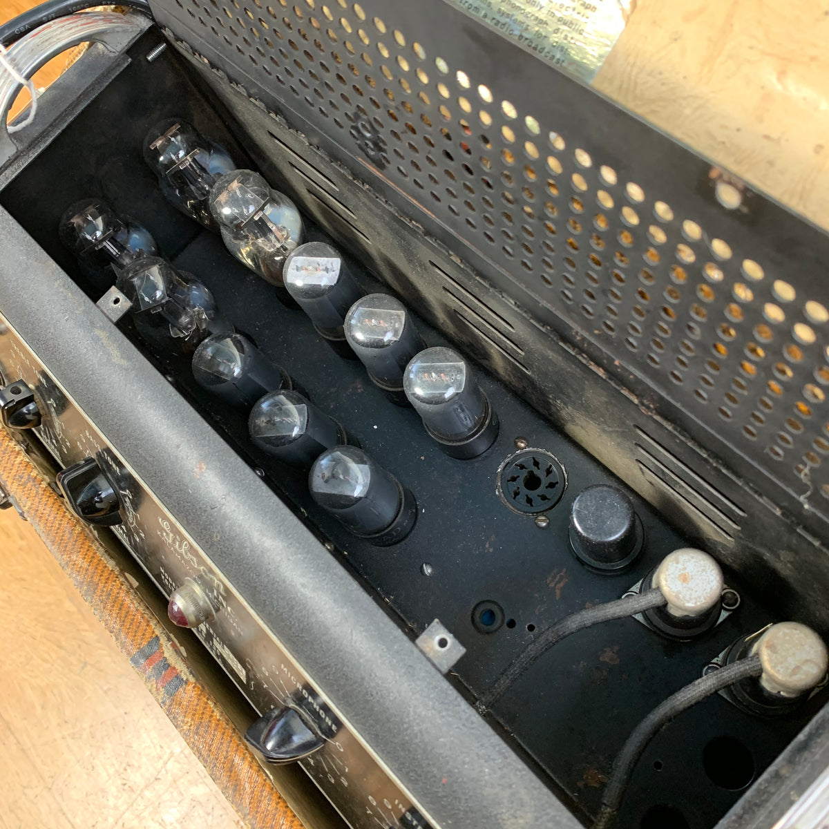 Gibson EH-195