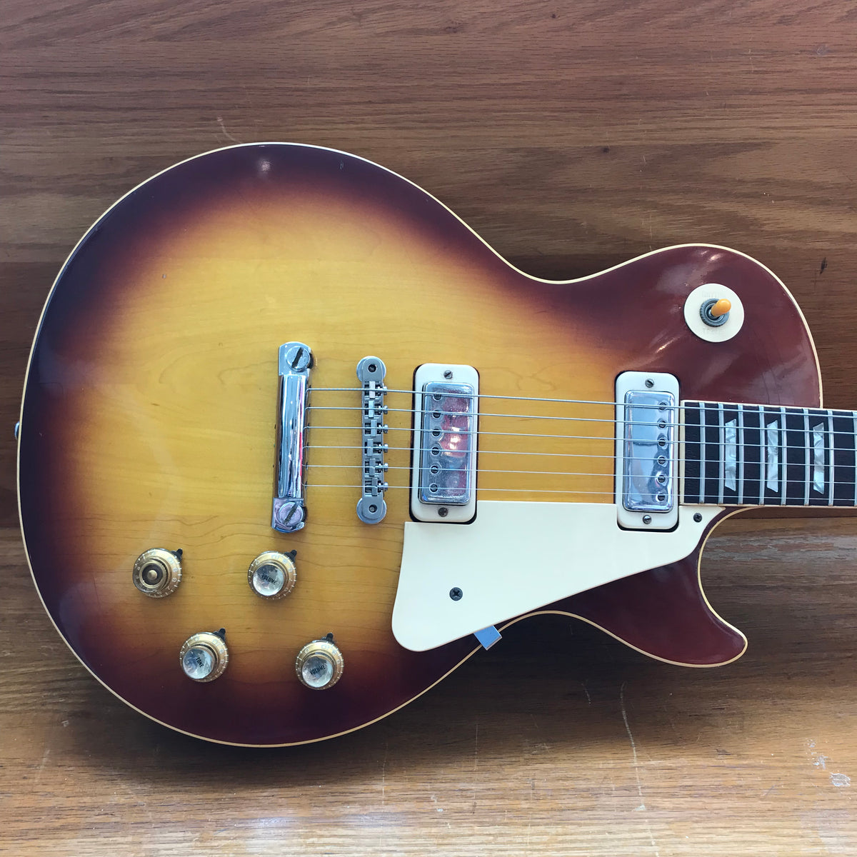 Gibson Les Paul Deluxe - Vintage Guitars