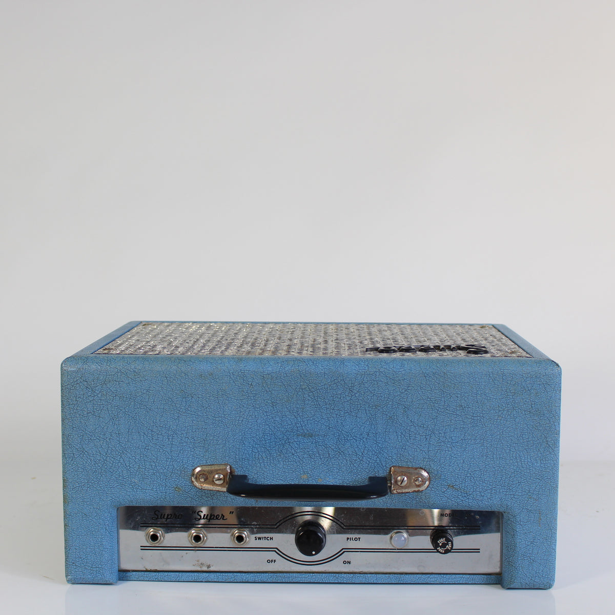 Supro Super - Vintage Guitars