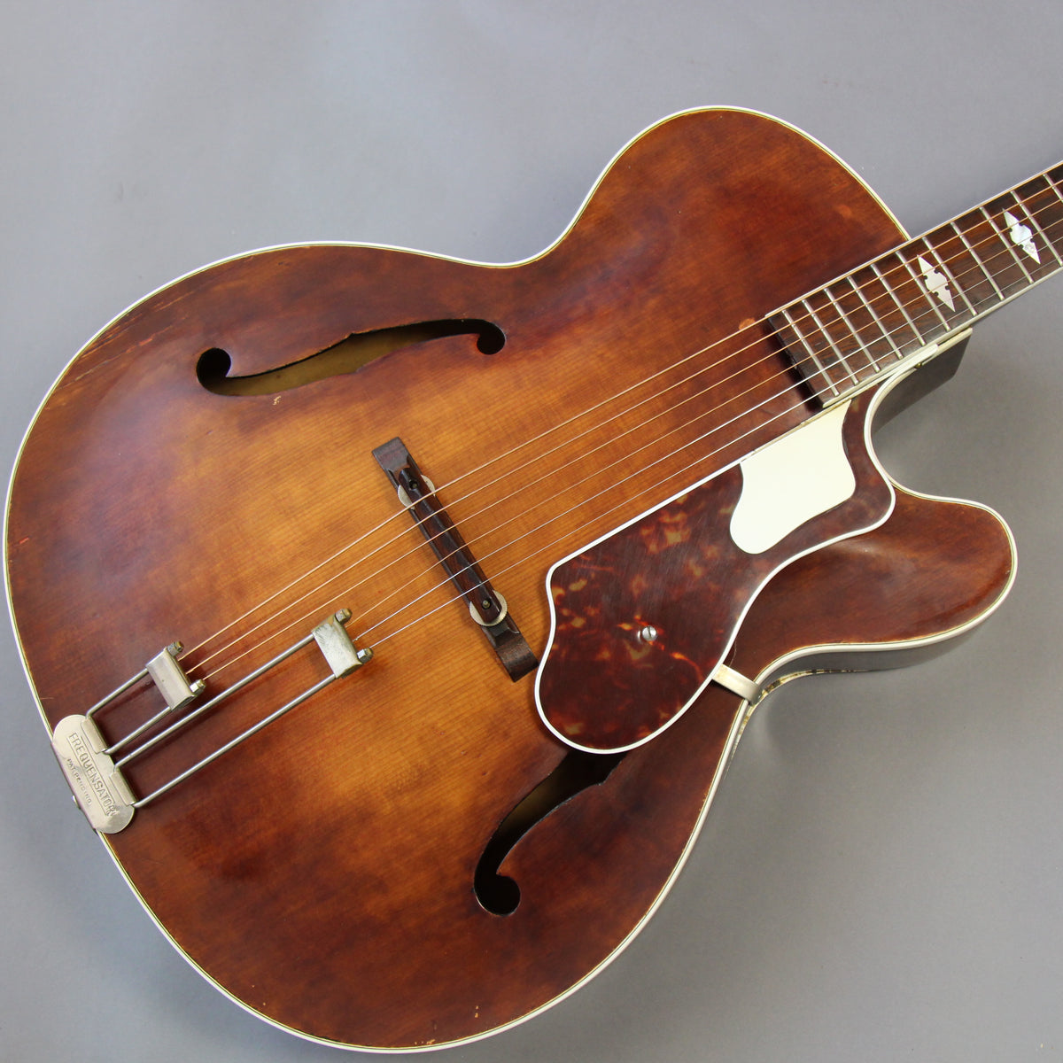 1951 Epiphone Triumph Regent - Vintage Guitars