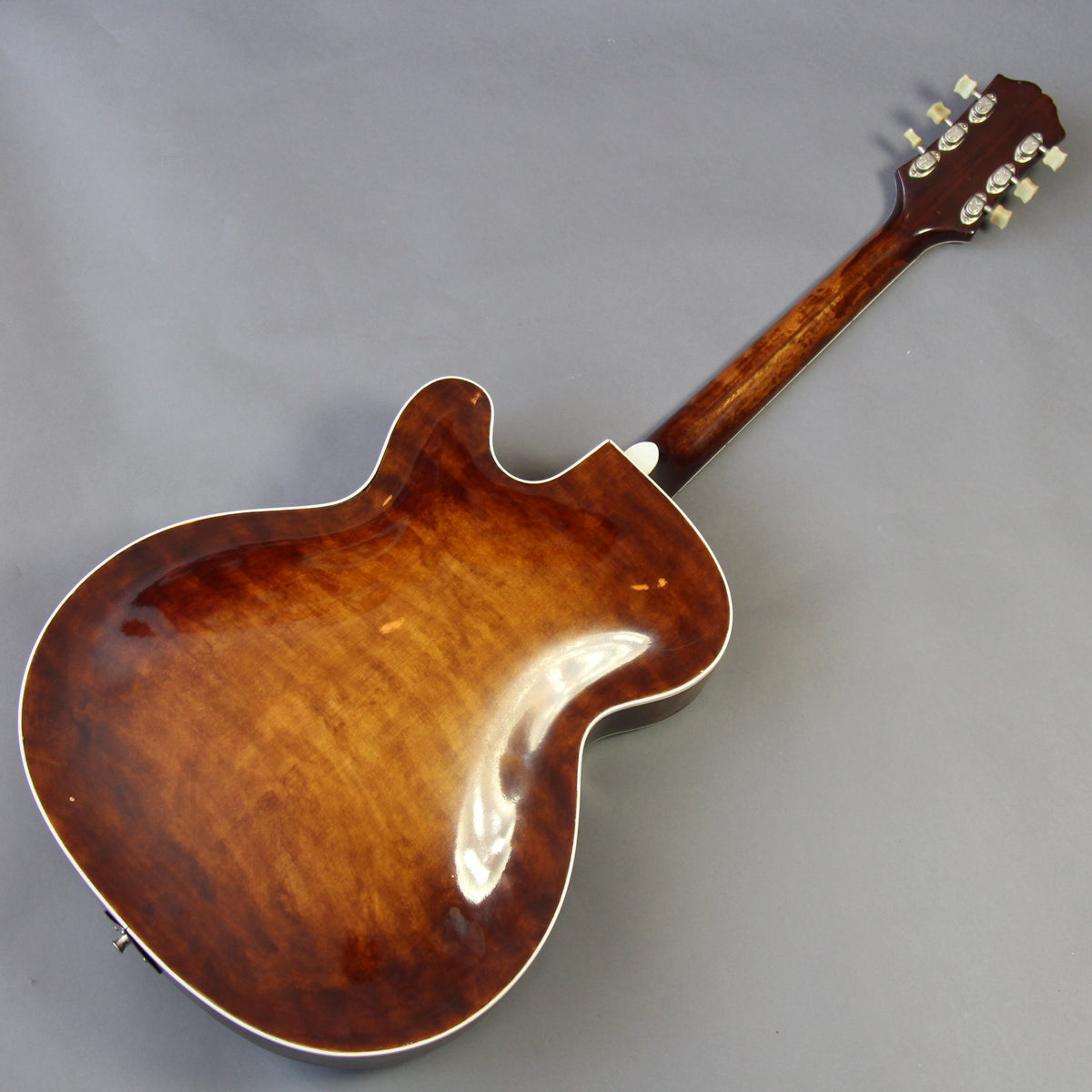 1951 Epiphone Triumph Regent - Vintage Guitars