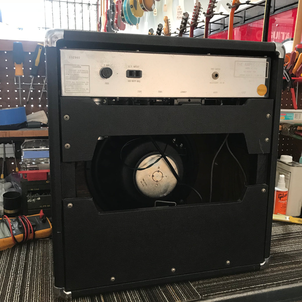 Ampeg GU-12 - Vintage Guitars