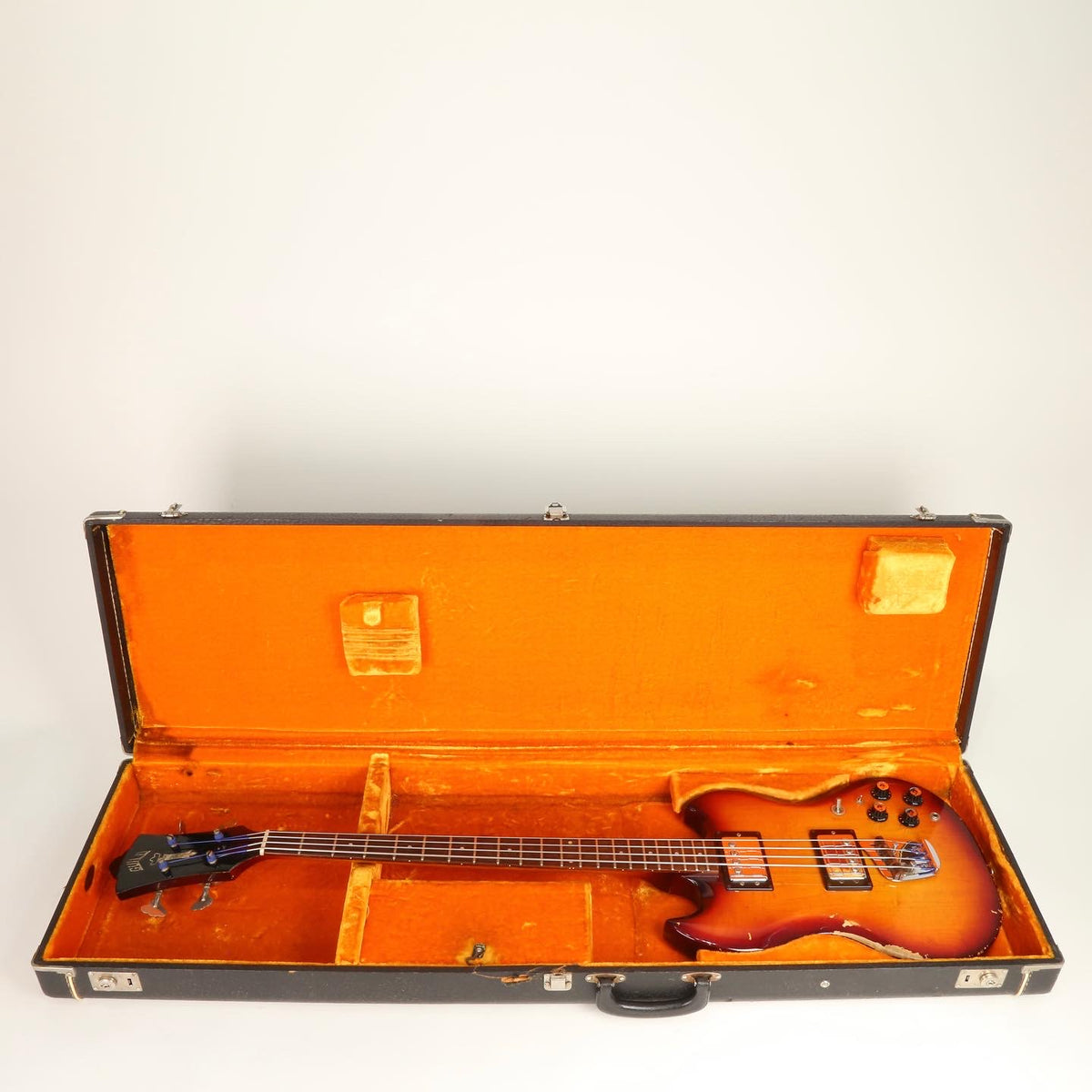 1972 Guild Jetstar Bass II